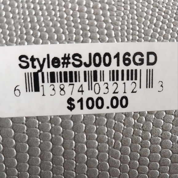 Limited Edition Sean John Watch - Picture 5 of 6